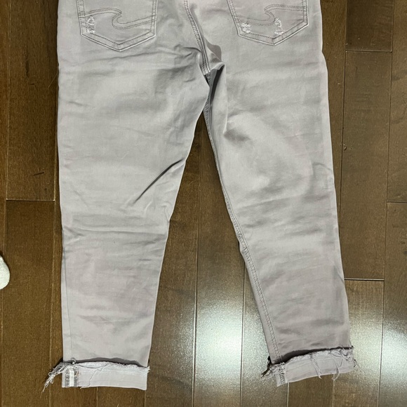 Silver Jeans Avery Skinny Crop - Picture 5 of 5